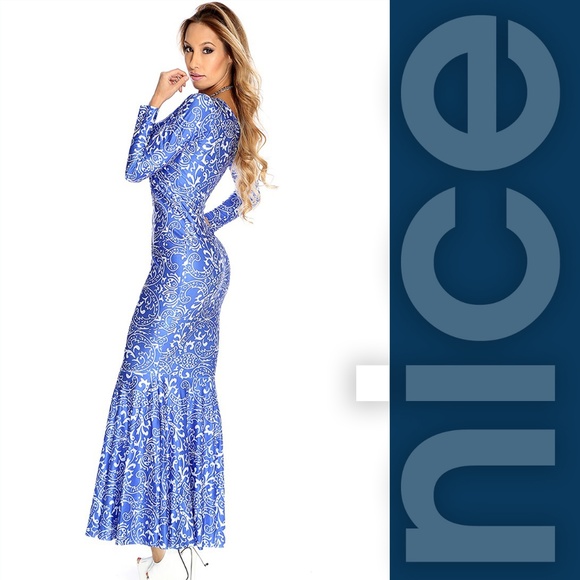 AMI CLUBWEAR FRONT CUT-OUT DRESS - Picture 2 of 2